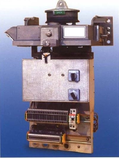 operating mechanisms for high voltage disconnectors and earthing switches